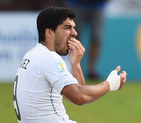 Aksi Gigit Suarez Bukan Tindakan Kriminal