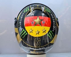Helm Piala Dunia Rosberg Dikartu Merah FIFA