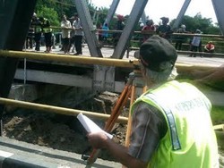 Jembatan Comal Ambles, Ini Jalur Alternatif yang Disarankan Polisi