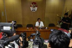 KPK Total Amankan 8 Orang, Salah Satunya Bupati Karawang