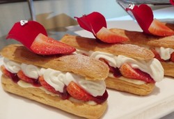 Resep Kue: Strawberry Eclair