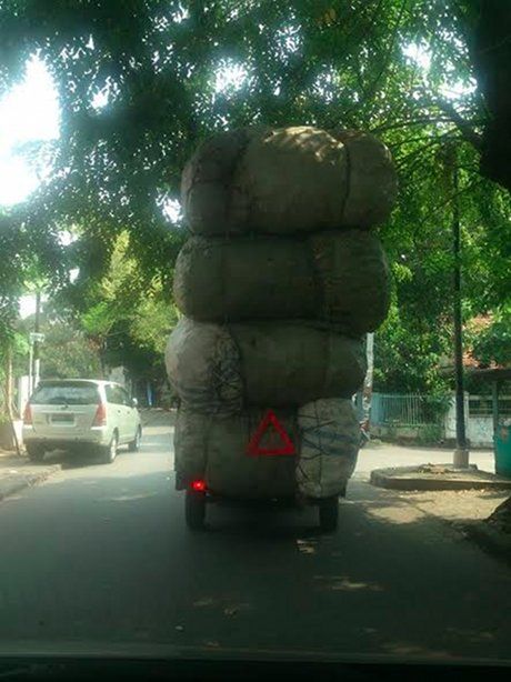 Muatannya Tinggi Banget