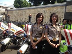 Asyik! Polwan Cantik Brigadir Eka akan Temani Para Pemudik