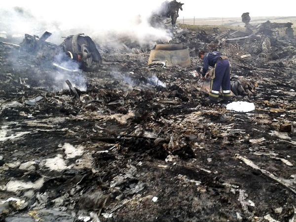 MH17 Jatuh Ditembak Roket di Ukraina