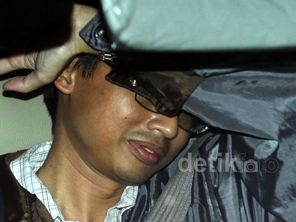 KPK Tangkap Kerabat Bupati Karawang