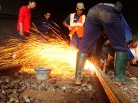 KAI Ganti Rel di Terowongan Banyumas
