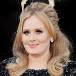 Produser Bantah Adele Akan Rilis Album Tahun Depan