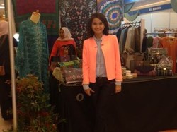 Acha Hingga Adipati Dolken Jualan di Bazaar Indonesia Moslem Fashion Week 2014