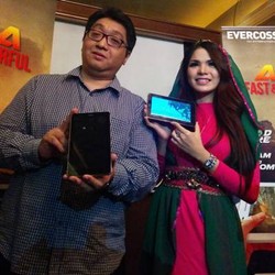 Evercoss Geber Tablet Quad Core Rp 1 Jutaan