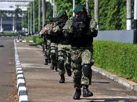 TNI Gelar Latihan Pengamanan Pengumuman Pilpres 2014
