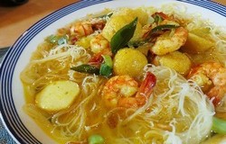 Menu Hari Ke-20: Lezatnya Bihun dan Suun dalam Hidangan Berkuah Hangat