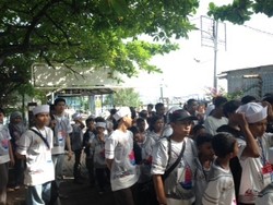 Asiknya Orphanship ke Pulau Pramuka Naik Kapal Perang TNI