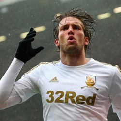 Napoli Pinjam Michu dari Swansea