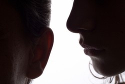 Bisa Pengaruhi Otak Anak, Begini Cara Tepat Bicarakan Kecelakaan Tragis MH17