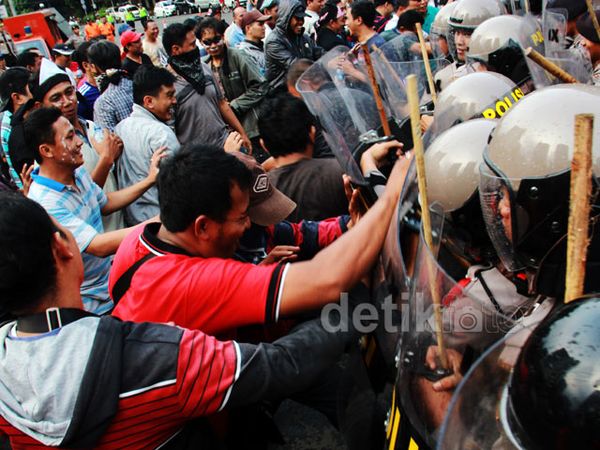 Simulasi Pengamanan Pilpres di KPU