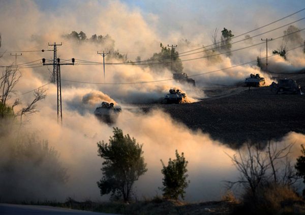 Tank-tank Israel Bergerak ke Gaza