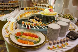 Tak Sempat Memasak? Pesan Saja Ketupat Lebaran Komplet di Katering Ini