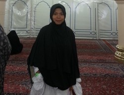 Kisah Gigihnya Pengabdian Rosmiyati, Bidan Honorer di Pelosok Riau