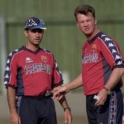 Mourinho Komentari Konferensi Pers Pertama Van Gaal di MU