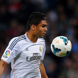 Madrid Pinjamkan Casemiro ke Porto