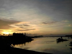 Mengabadikan Momen Senja di Krueng Cut, Aceh Besar