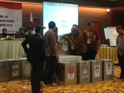 Jokowi Menang 53%, Ini Hasil Lengkap Rekapitulasi DKI Jakarta