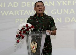 Presiden SBY Percepat Pensiun KSAD Jenderal Budiman