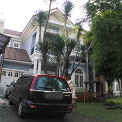 Rumah Teduh Fairuz A. Rafiq dan Galih Ginanjar