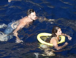 Lea Michele Move On dari Cory Monteith, Mesra dengan Kekasih Baru di Italia