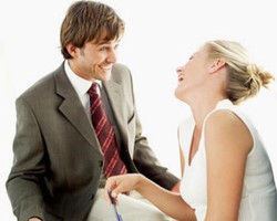 Cara Menghindari Teman Sekantor yang Coba PDKT Padahal Sudah Menikah