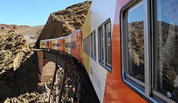 Keren! Argentina Punya Kereta di Atas Awan