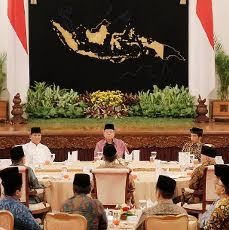 Ini Momen Akrab Prabowo-Jokowi Buka Puasa dengan SBY
