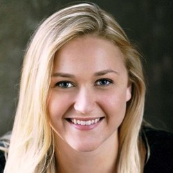 Mengenang Skye McCole Bartusiak si Putri Bungsu Mel Gibson