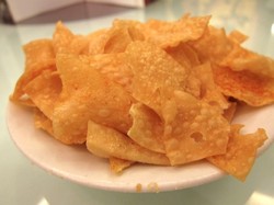 Keripik Bawang yang Renyah Gurih Mudah Dibuat Sendiri