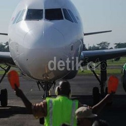 Tak Hanya di Pelabuhan, Banyak Transaksi di Bandara Pakai Dolar AS