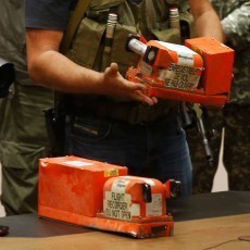 Separatis Pro-Rusia Serahkan Kotak Hitam MH17 ke Pejabat Malaysia