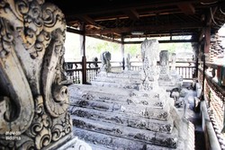 Nuansa Mistis di Makam Pusponegoro Gresik