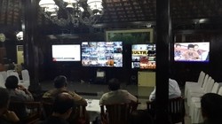 Gunakan 4 Monitor, SBY dan Para Menteri Pantau Real Count di Cikeas