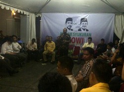 Yel-yel Jokowi Presiden Membahana di Rumah Jenggala Markas Jokowi-JK