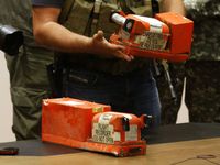 Separatis Pro-Rusia Serahkan Kotak Hitam MH17