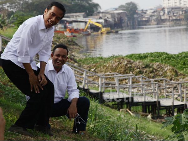 Jelang Pengumuman Pilpres, Jokowi Bersantai di Waduk Pluit
