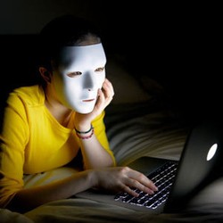 Hacker Selipkan Bom Digital di Jaringan Nasdaq