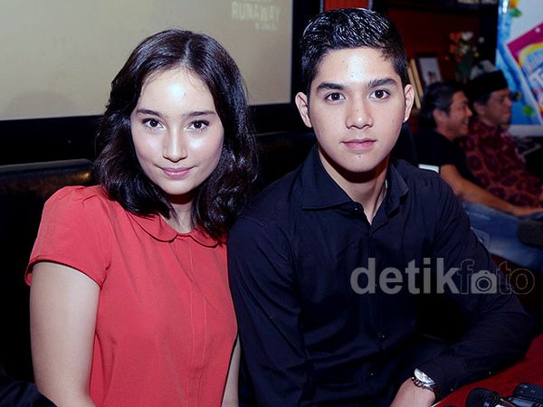 Dua Sejoli, Al dan Tatjana Saphira