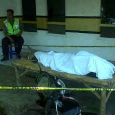 Seorang Pemudk Tewas Saat Rehat di Depan Warung