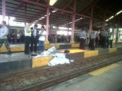 Brimob Tewas Terlindas KA, Rompi Bripda Ocky Tersangkut saat Melompat