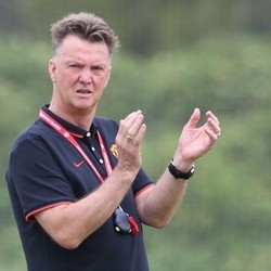 Van Gaal Minta Rumput Carrington Diganti Seperti di Old Trafford