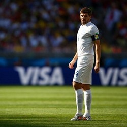 Eriksson Pertanyakan Keputusan Gerrard