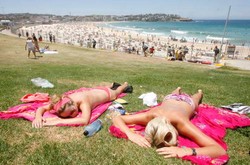 Turis Asal Mana yang Paling Senang Berjemur Tanpa Busana?