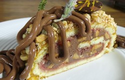 Video Resep: Chocolate Peanut Butter Cake