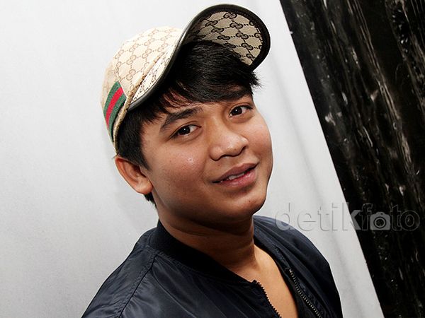 Topi Gucci Billy Syahputra